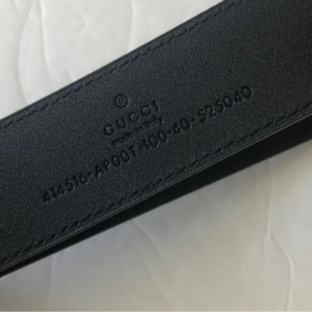 Gucci Leather Double G buckle  Belt Black Made in Italy 1in Wide New Sz. 100-40